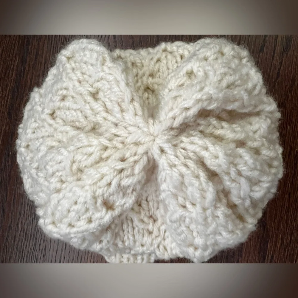 Wool Handmade cream Knit Beanie hat Stretchy Unisex baby toddler 40-50cm beige
